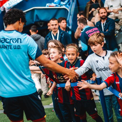 Visionado Calentamiento + Foto con el 11 Inicial
